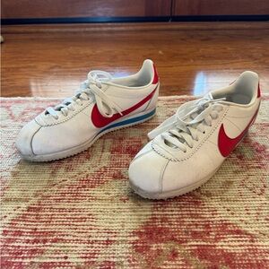 **SOLD*** Nike Cortez Sneaker red, white and blue